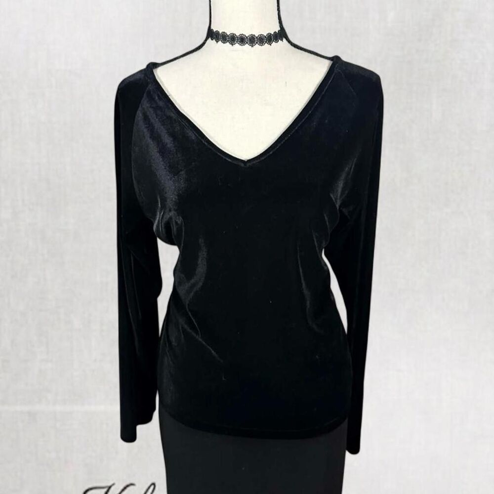Goth Style Babydoll Black Velvet V-Neck Long Sleeve Top